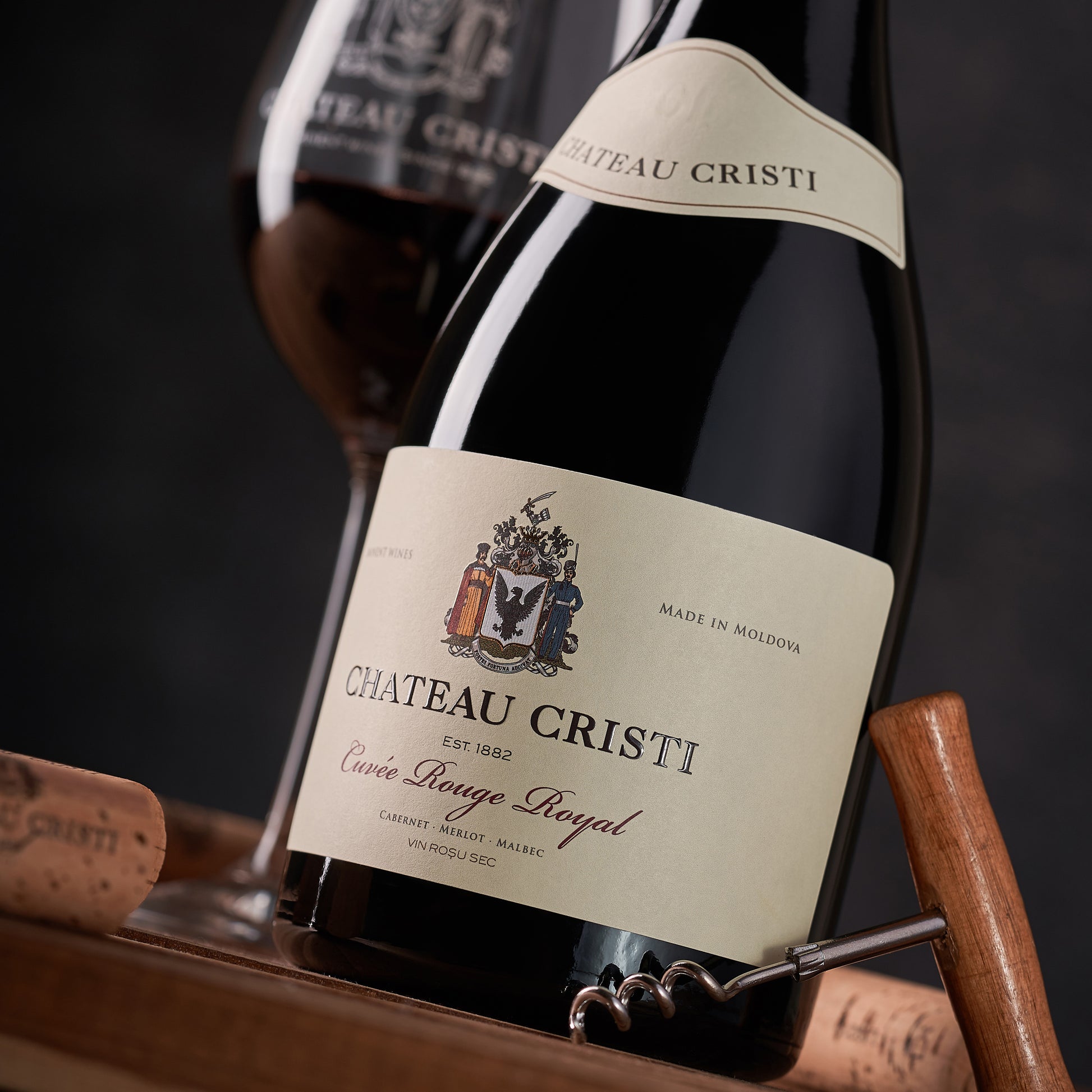 Chateau Cristi Cuvée Rouge Royal este unul dintre vinurile emblematice ale cramei Chateau Cristi