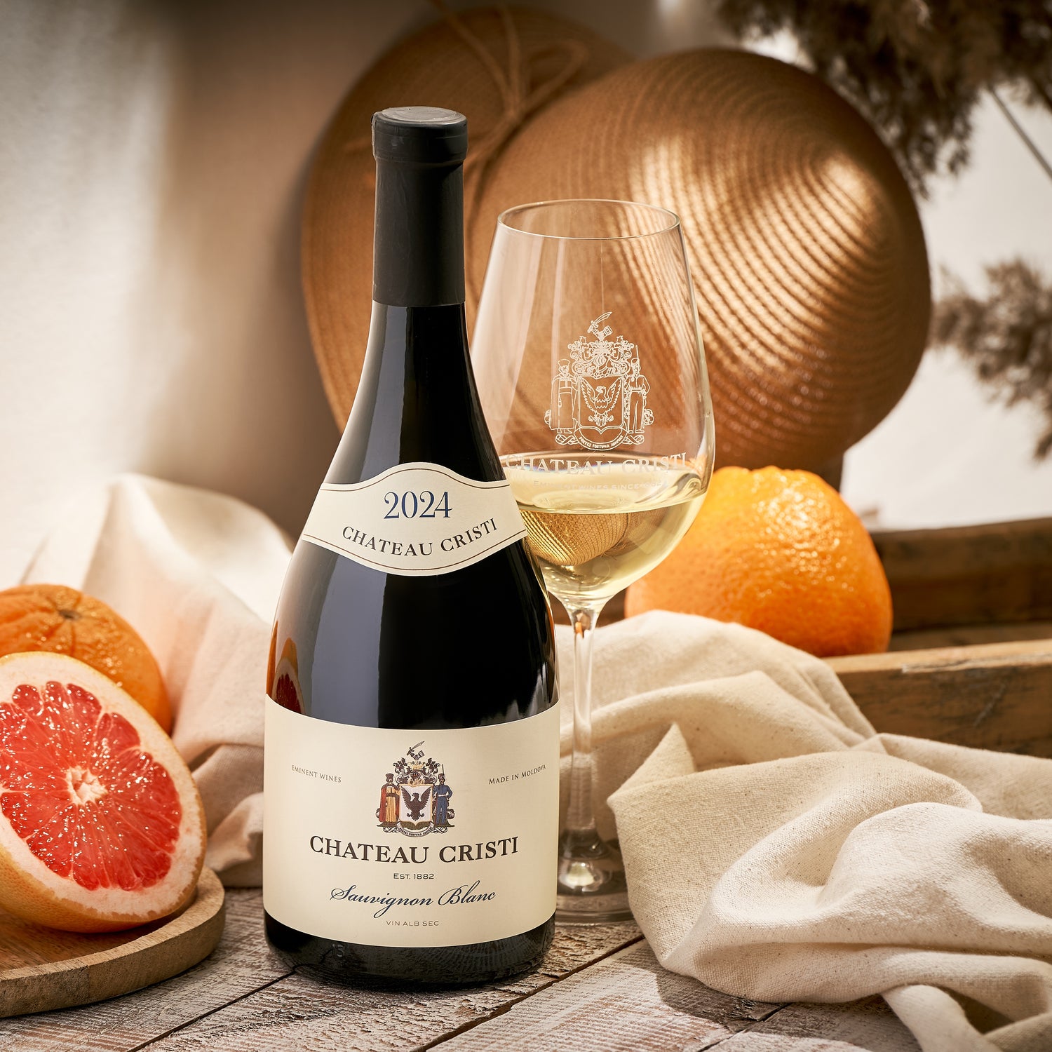 chateau cristi sauvignon blanc vin alb premium degustare pahar